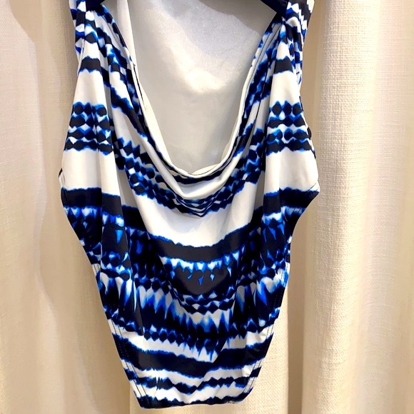 NWOT Women’s Talbots Nylon and Spandex One Piece Bathing Suit Size 12 Tall - Picture 7 of 10